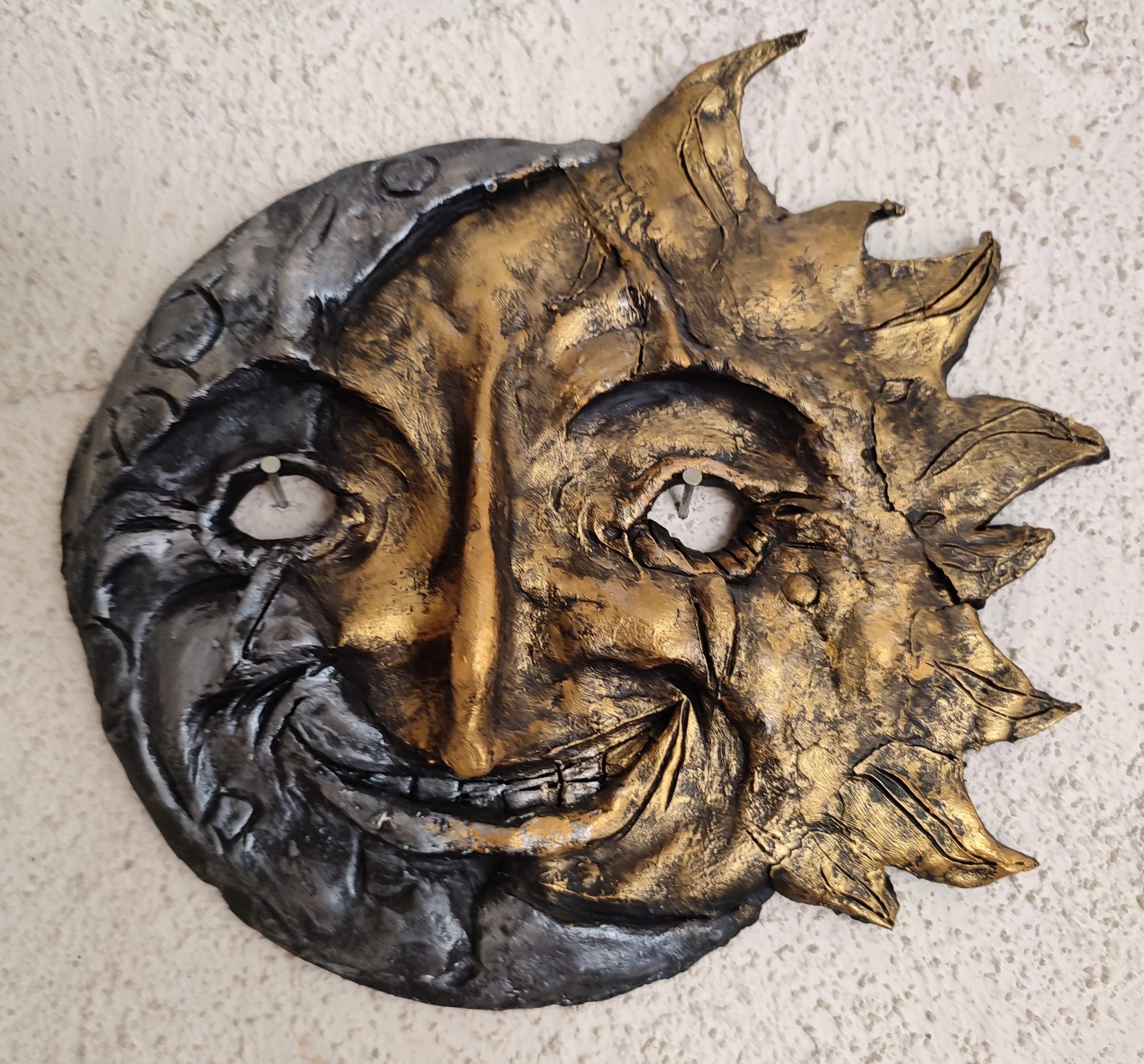 une zolie sculpture « Masque du Temps » que j'ai biloutée en 2021