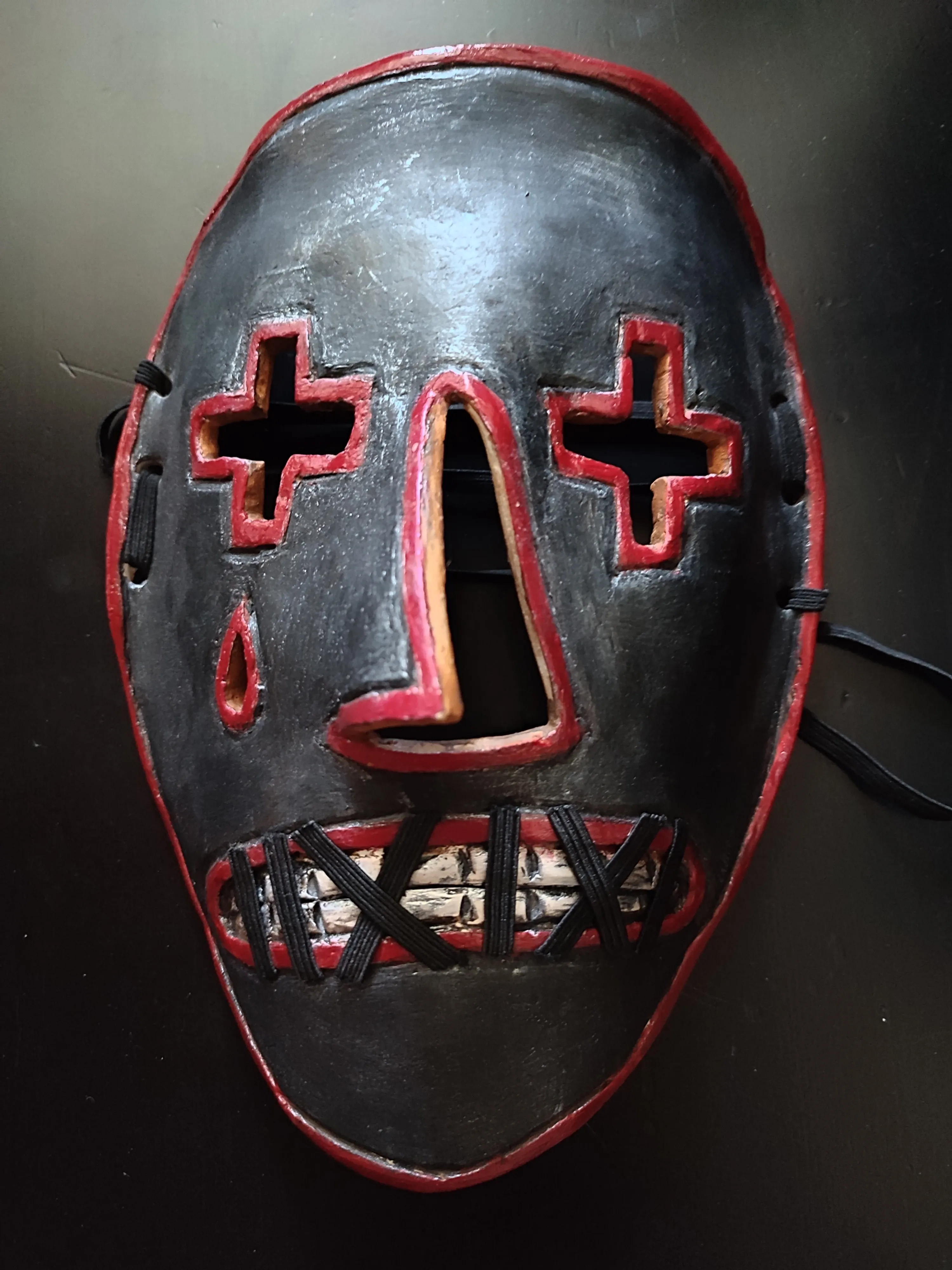 une zolie sculpture « Masque de l'Envie » que j'ai biloutée en 2021